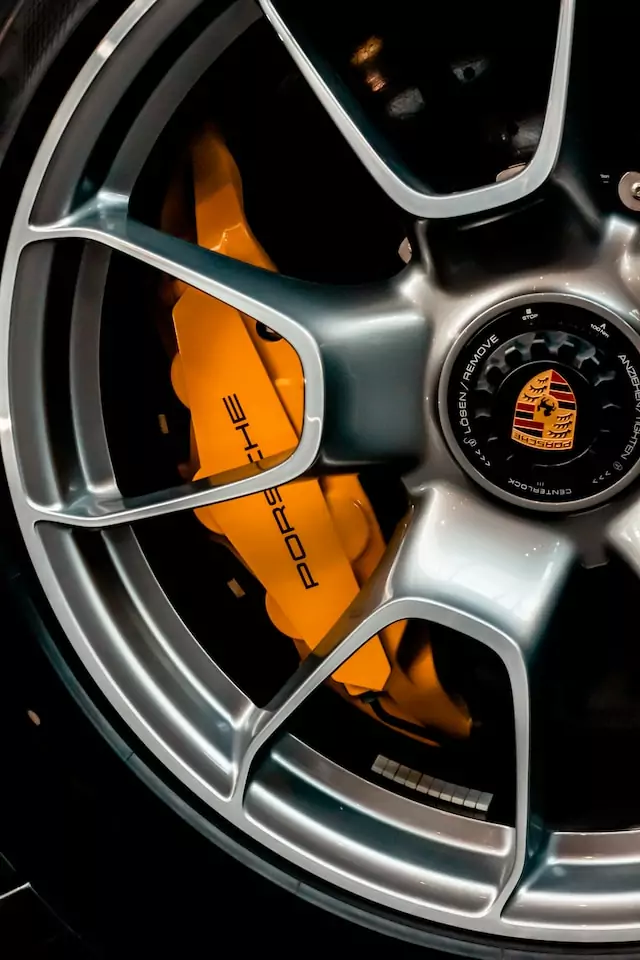 mazouzi-abdeladim-BBQCCaq04X0-unsplash (1) porsche wheel