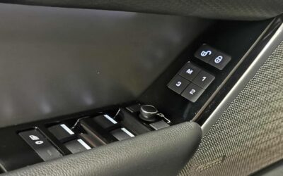 land-rover_range-rover-velar-30l-d300-bva_se-r-dynamic_33