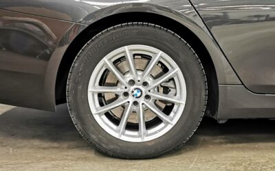 bmw_touring-520d-twinpower-turbo-190-ch-bva8_business-design_53