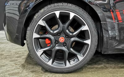abarth_595c-14-turbo-16v-t-jet-180-ch-bvm5_competizione_36