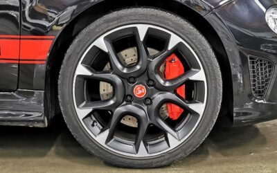 abarth_595c-14-turbo-16v-t-jet-180-ch-bvm5_competizione_37
