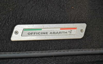 abarth_595c-14-turbo-16v-t-jet-180-ch-bvm5_competizione_45