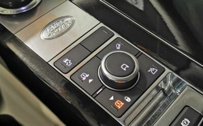 land-rover_range-rover-mark-vii-lwb-sdv8-44l-339ch_vogue_32