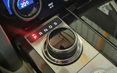 land-rover_range-rover-mark-vii-lwb-sdv8-44l-339ch_vogue_33