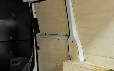 volkswagen-utilitaires_transporter-61-van-l1h1-20-tdi-150-dsg7_business_15