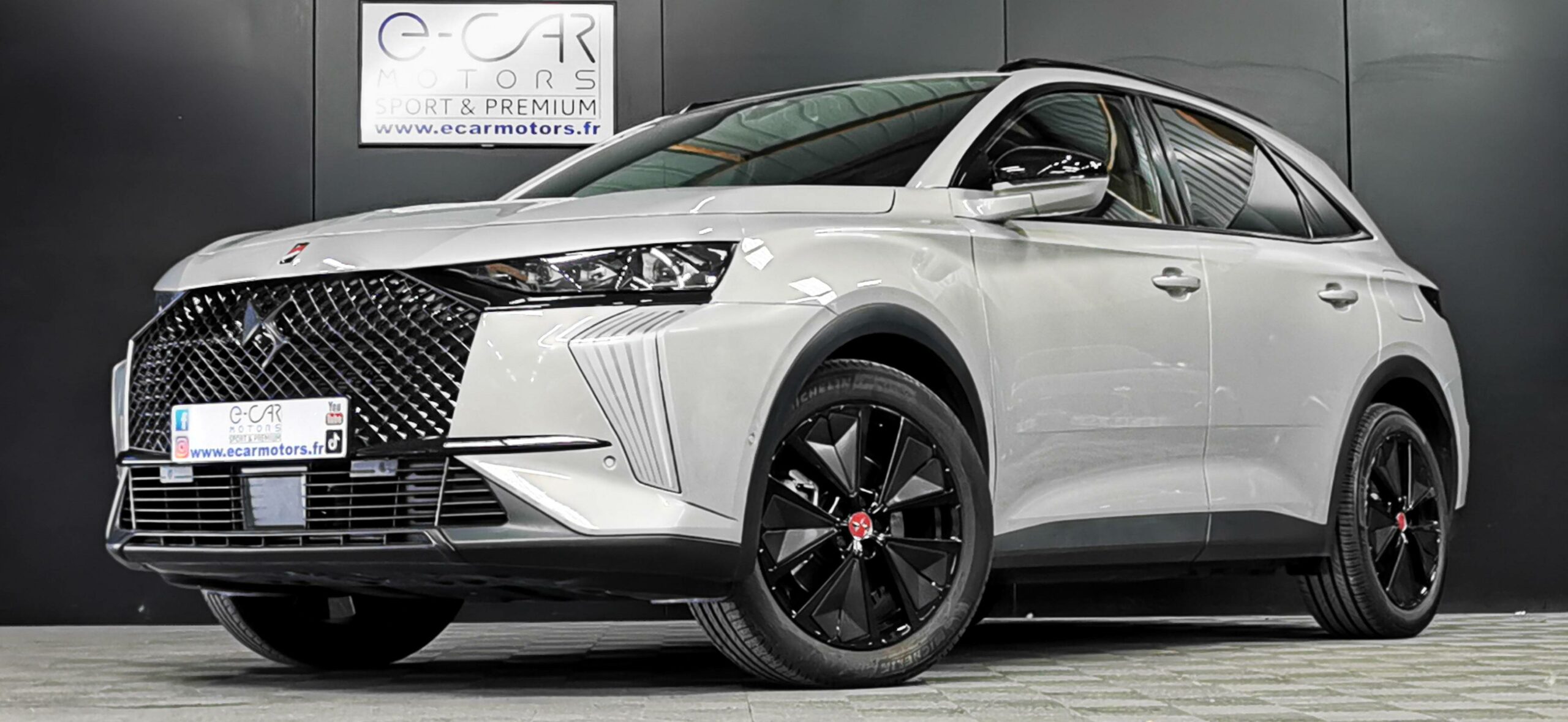 DS7 Crossback Hybride E-Tense 300 EAT8 4×4