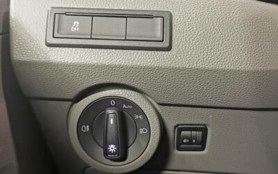 volkswagen-utilitaires_transporter-61-van-l1h1-20-tdi-110-bvm5_business_26