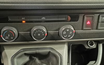 volkswagen-utilitaires_transporter-61-van-l1h1-20-tdi-110-bvm5_business_32