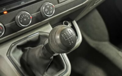volkswagen-utilitaires_transporter-61-van-l1h1-20-tdi-110-bvm5_business_33