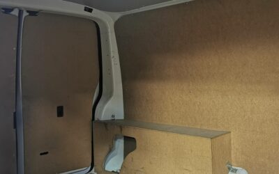 volkswagen-utilitaires_transporter-61-van-l1h1-20-tdi-110-bvm5_business_36