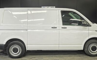 volkswagen-utilitaires_transporter-61-van-l1h1-20-tdi-110-bvm5_business_7