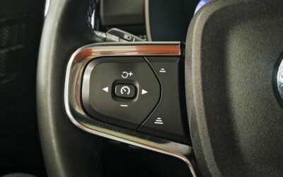 volvo_xc40-b3-163-ch-dct7_ultimate_32
