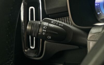 volvo_xc40-b3-163-ch-dct7_ultimate_34