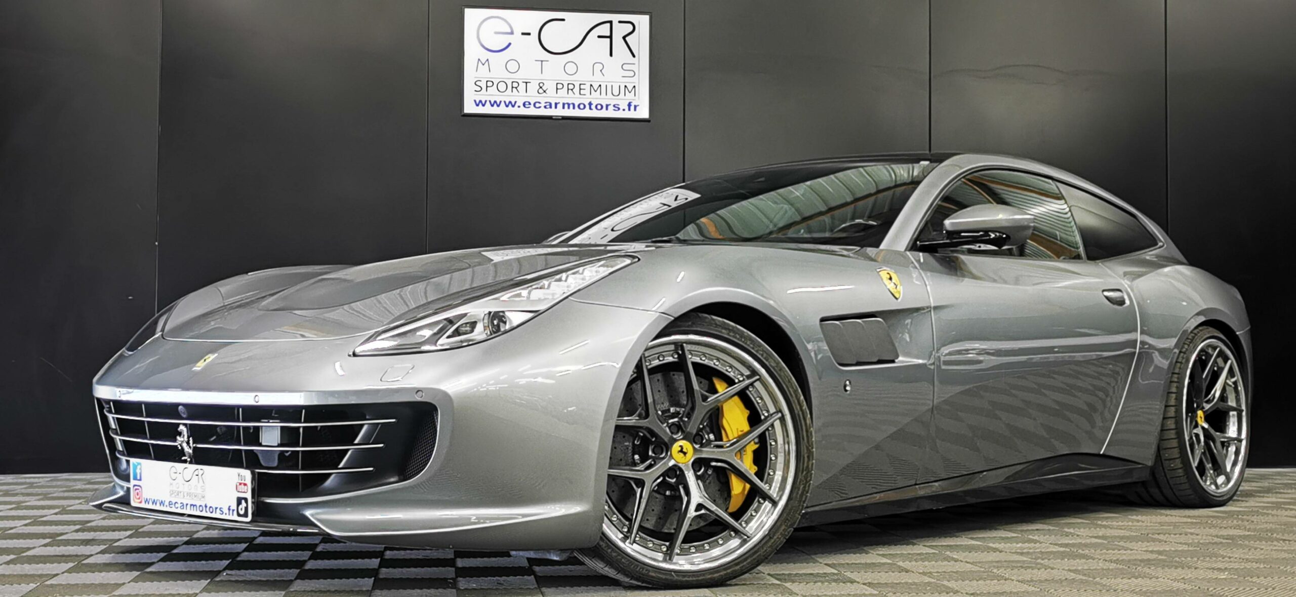GTC4 Lusso V12 6.0 690ch