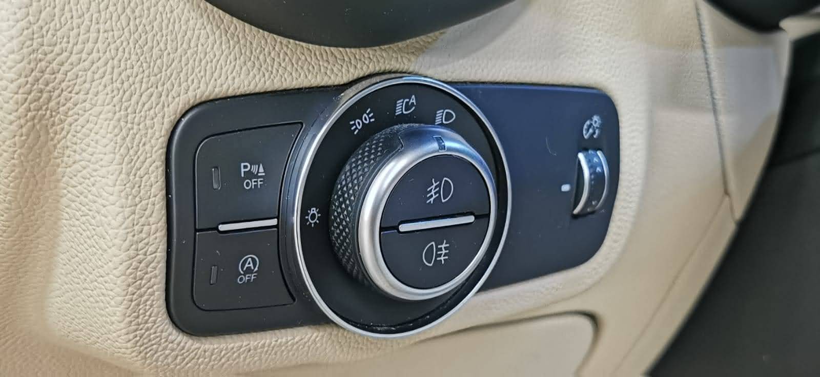 alfa-romeo_stelvio-22-160-ch-at8_super_27