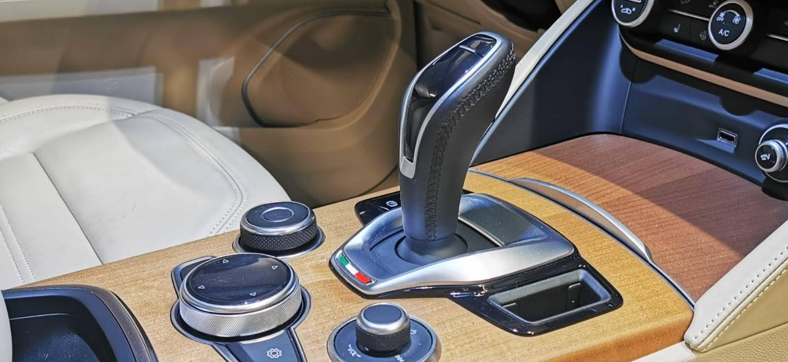 alfa-romeo_stelvio-22-160-ch-at8_super_38