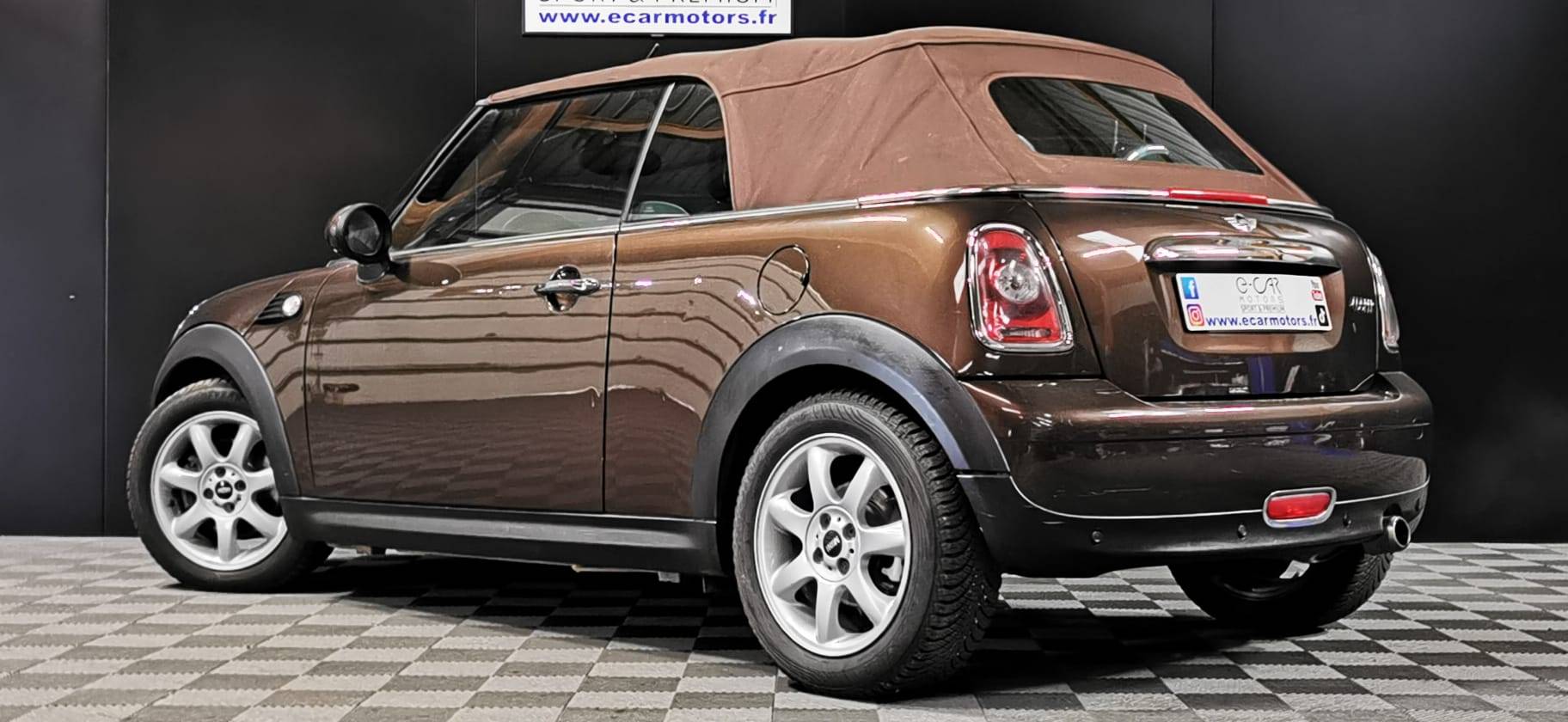 mini_cabriolet-16i-120_cooper-pack-chili_17