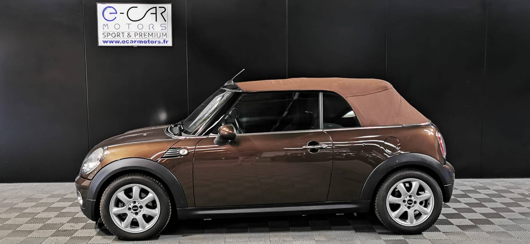 mini_cabriolet-16i-120_cooper-pack-chili_21