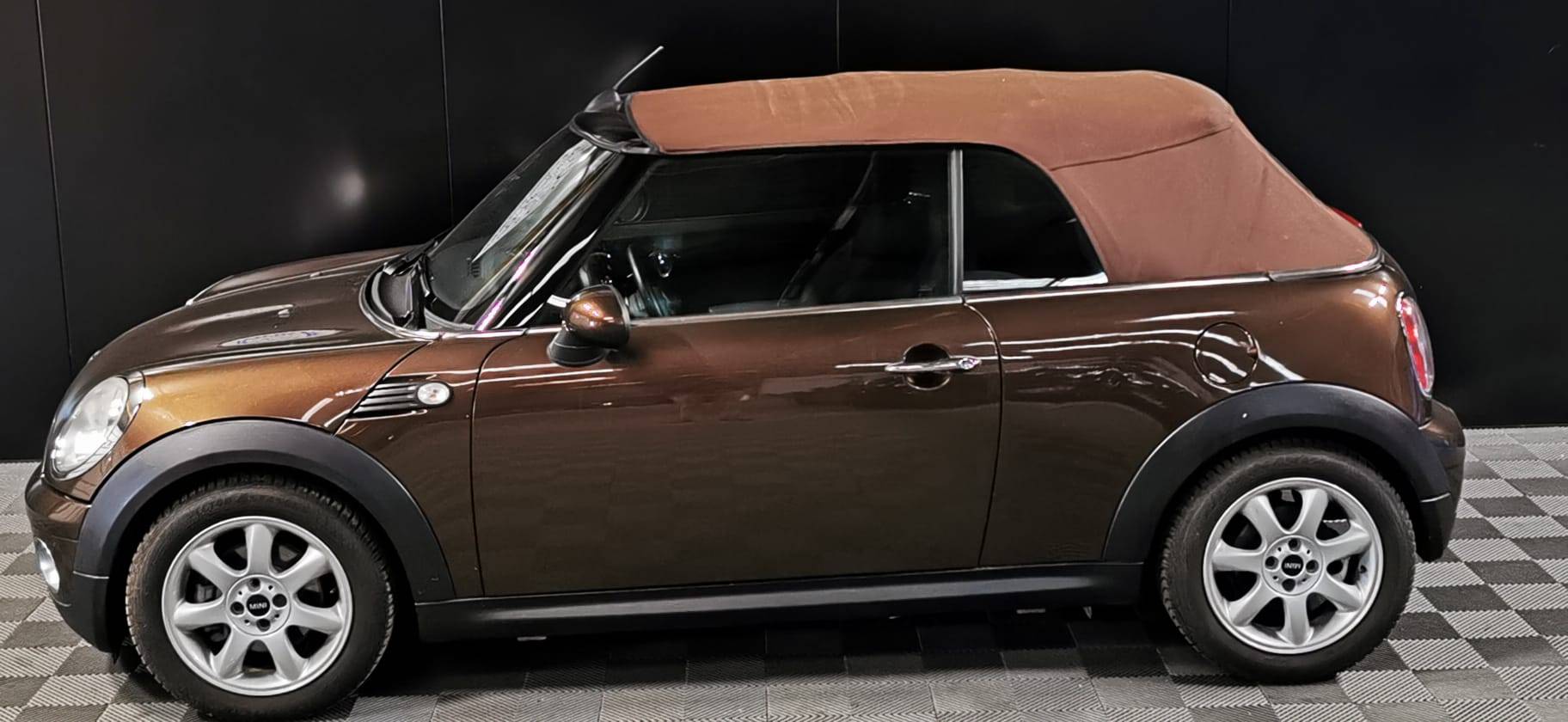 mini_cabriolet-16i-120_cooper-pack-chili_22