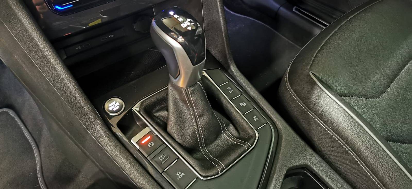 volkswagen_tiguan-20-tdi-150ch-dsg7_r-line-exclusive_54
