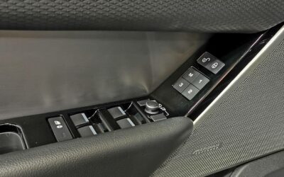 land-rover_range-rover-velar-d300-bva_se-r-dynamic_24