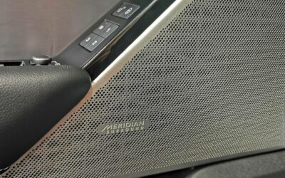 land-rover_range-rover-velar-d300-bva_se-r-dynamic_25