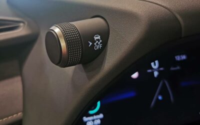 lexus_ux-300h-2wd_luxe_28