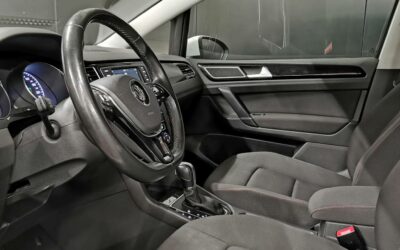 volkswagen_golf-sportsvan-14-tsi-125-bmt-dsg7_sound_12