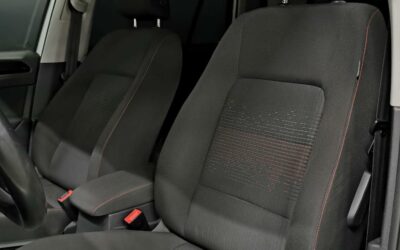 volkswagen_golf-sportsvan-14-tsi-125-bmt-dsg7_sound_15