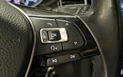 volkswagen_golf-sportsvan-14-tsi-125-bmt-dsg7_sound_23