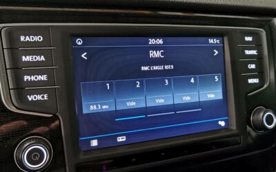 volkswagen_golf-sportsvan-14-tsi-125-bmt-dsg7_sound_32