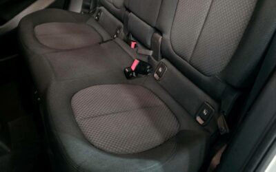 bmw_x1-sdrive-18d-150-ch-bva8_business-design_35