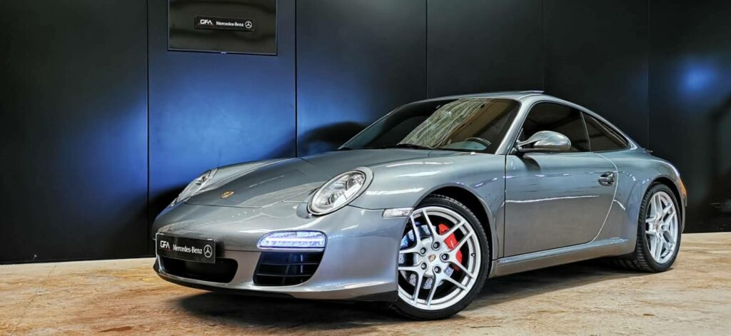 PORSCHE 911 Carrera S Coupé 3.8i 385
