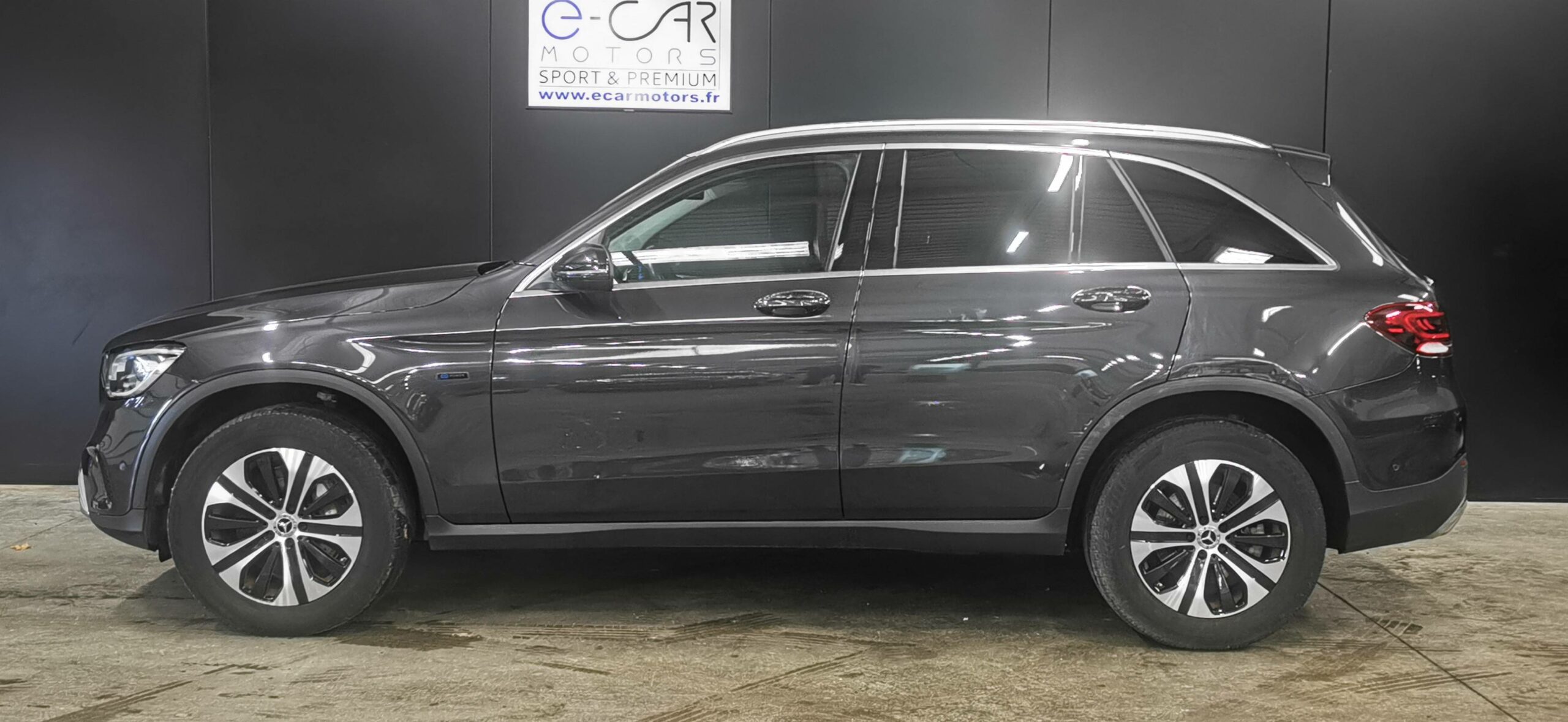 mercedes_glc-300-e-eq-power-9g-tronic-4matic_business-line_1