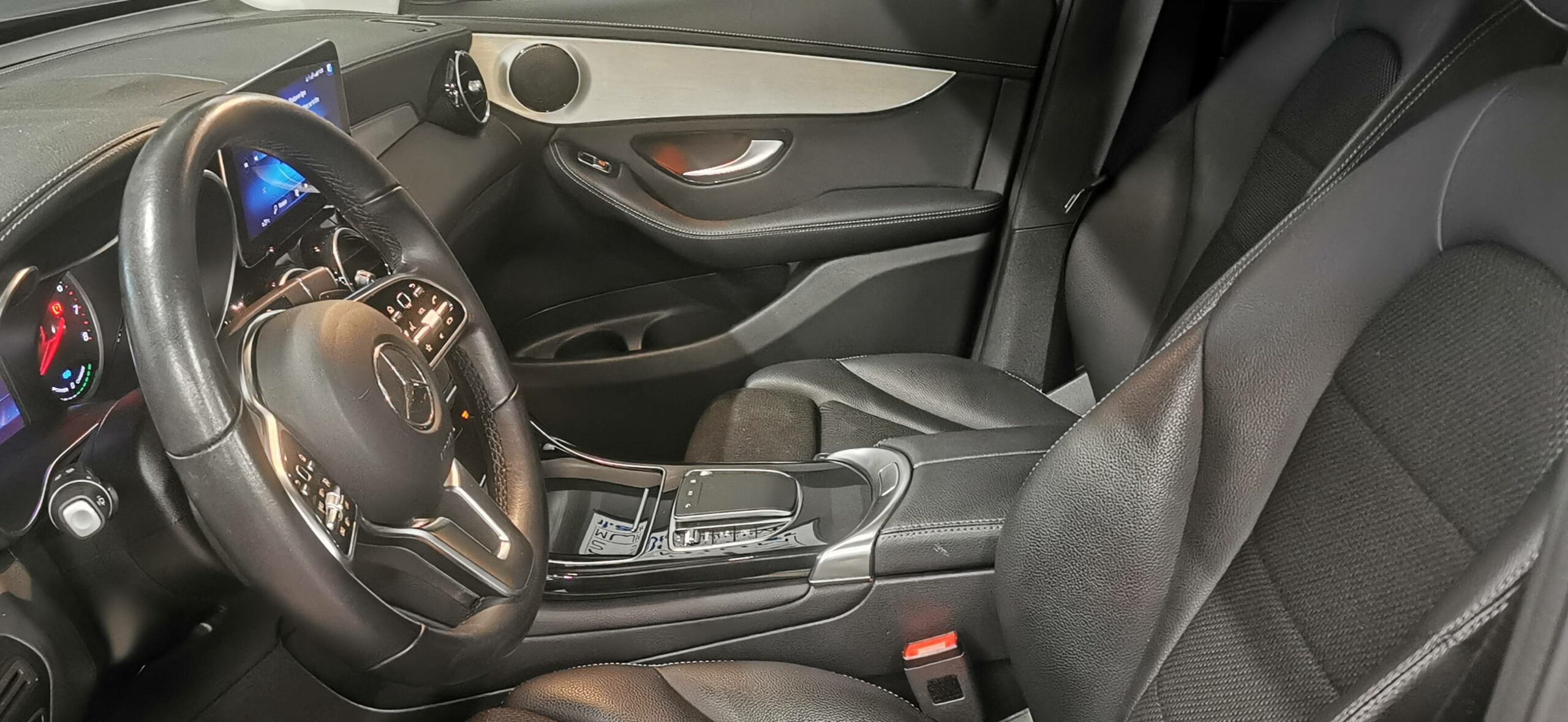 mercedes_glc-300-e-eq-power-9g-tronic-4matic_business-line_12