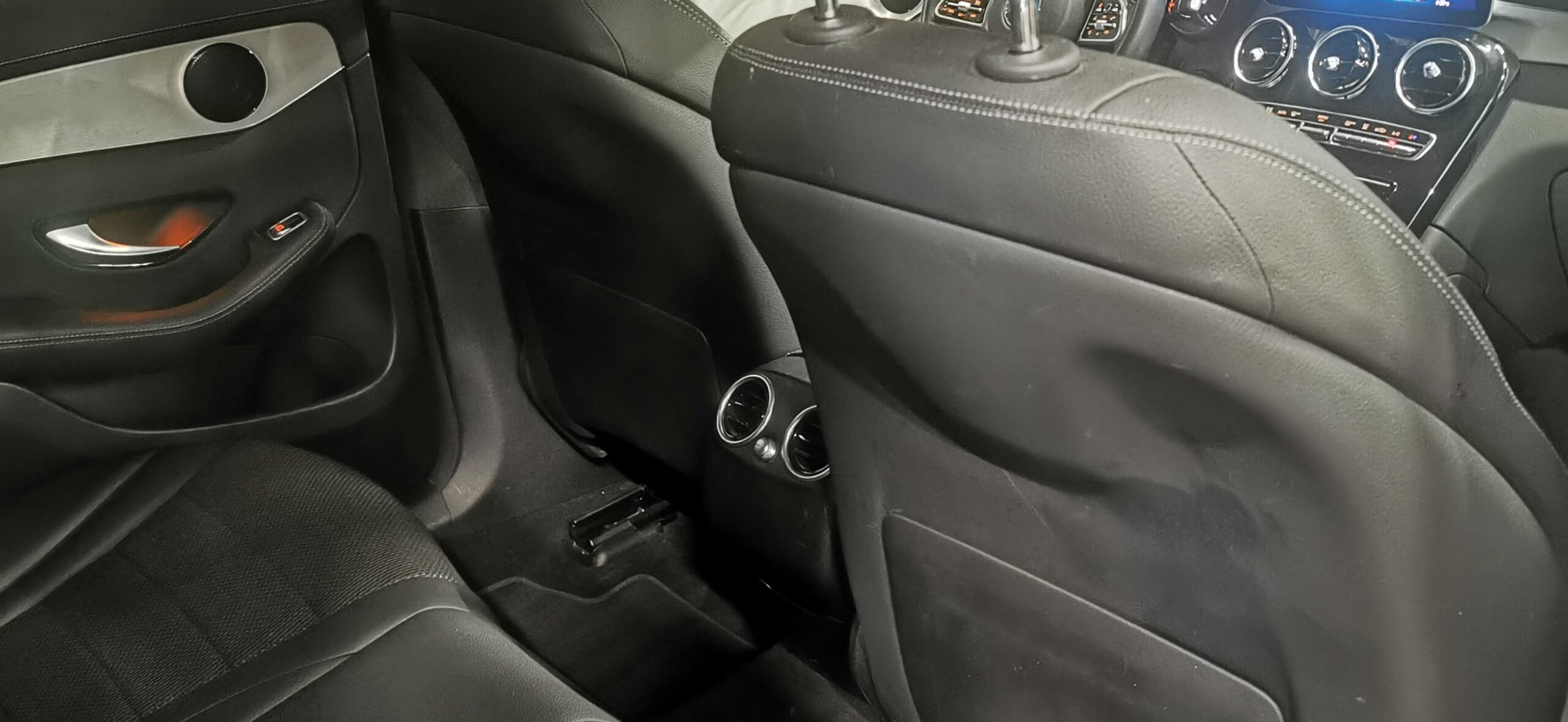 mercedes_glc-300-e-eq-power-9g-tronic-4matic_business-line_33