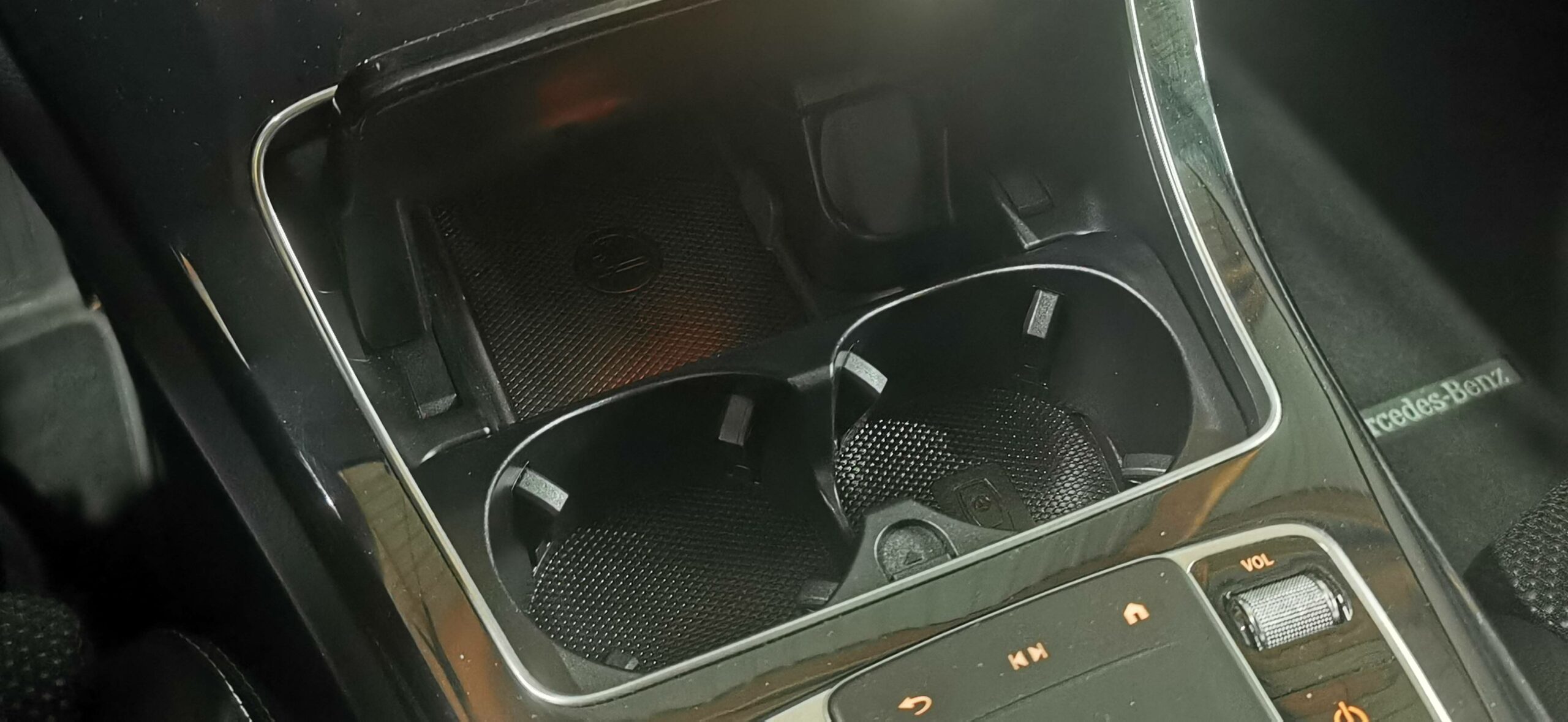 mercedes_glc-300-e-eq-power-9g-tronic-4matic_business-line_44