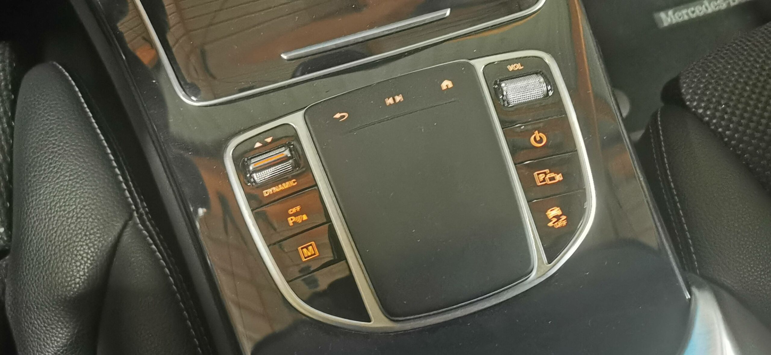 mercedes_glc-300-e-eq-power-9g-tronic-4matic_business-line_46