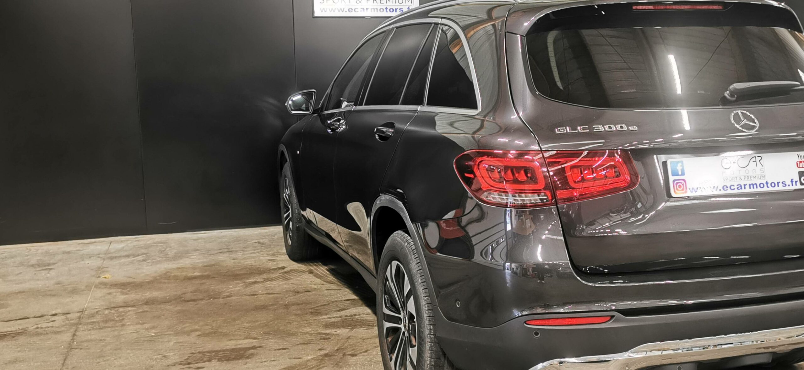 mercedes_glc-300-e-eq-power-9g-tronic-4matic_business-line_49