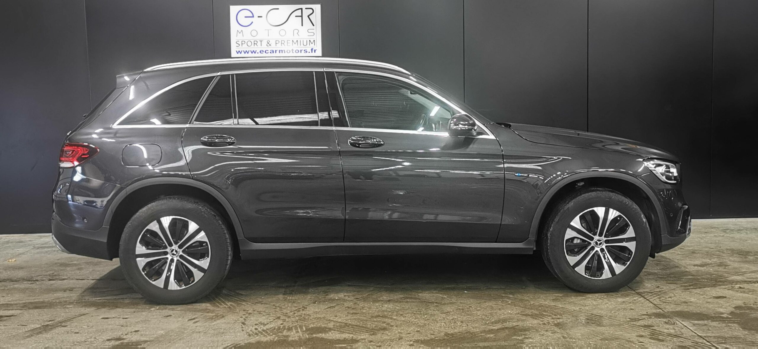 mercedes_glc-300-e-eq-power-9g-tronic-4matic_business-line_52